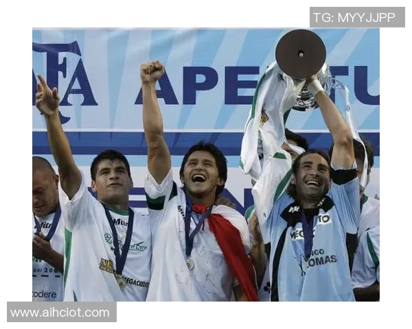 班菲尔德与圣菲的精彩对决揭示足球战术与团队精神的完美结合 班菲尔德与圣菲的精彩对决揭示足球战术与团队精神的完美结合